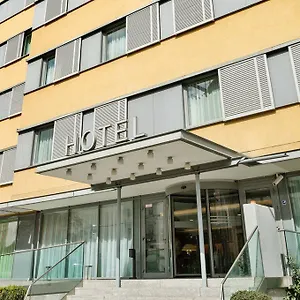 Courtyard By Marriott Schoenbrunn Отель