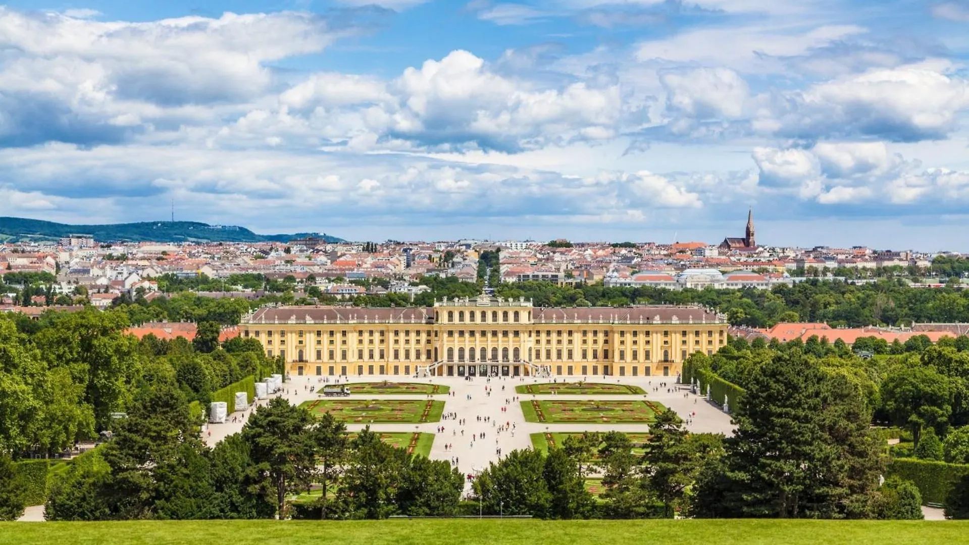 Lovely Airbnb Near Schoenbrunn location